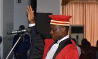 Vie des Juridictions membres de l’AA-HJF : Bernadin Kokou HOUNYOVI installé comme Avocat général près la Cour suprême du Bénin Vie des Juridictions membres de l’AA-HJF : Bernadin Kokou HOUNYOVI installé comme Avocat général près la Cour suprême du Bénin